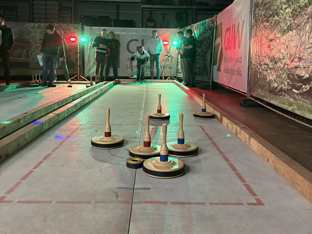 Highlight des Abends: Eisstockschießen