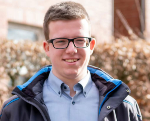 Wir gratulieren unserem Auszubildenden Michael Röhr ganz herzlich zur erfolgreich bestandenen Abschlussprüfung zum Gärtner in der Fachrichtung Garten- und Landschaftsbau.